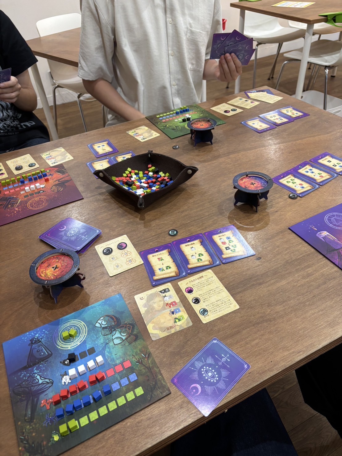 ボードゲームカフェ ロンドン 吉祥寺店の店舗の様子 1
